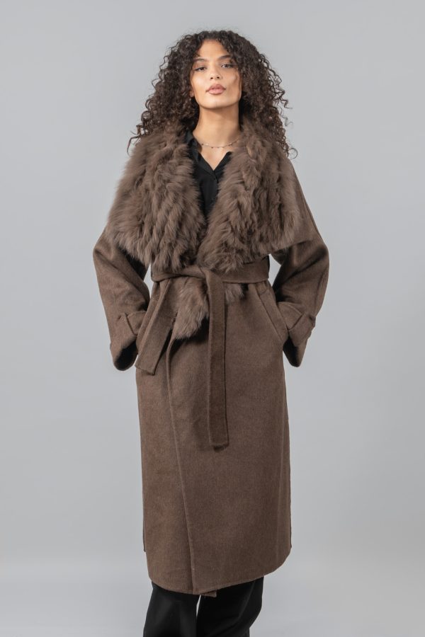 Manteau en laine cachemire marron avec col en fourrure