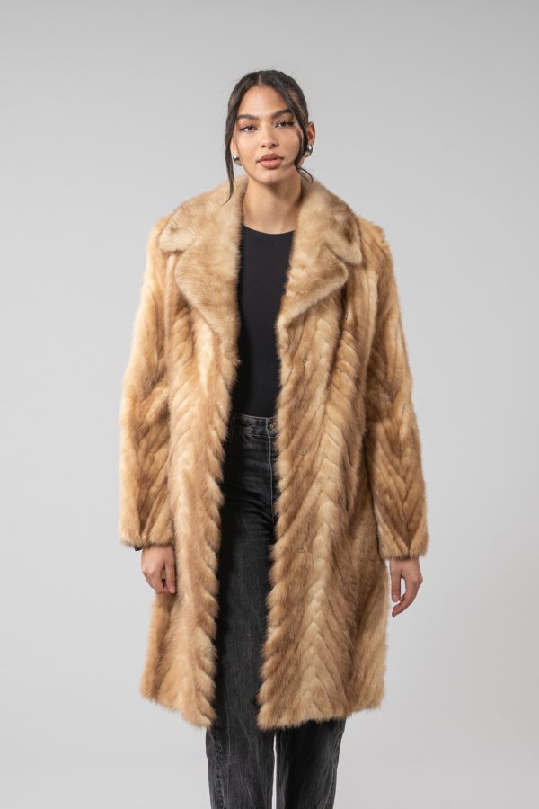 Veste en fourrure de vison dorée