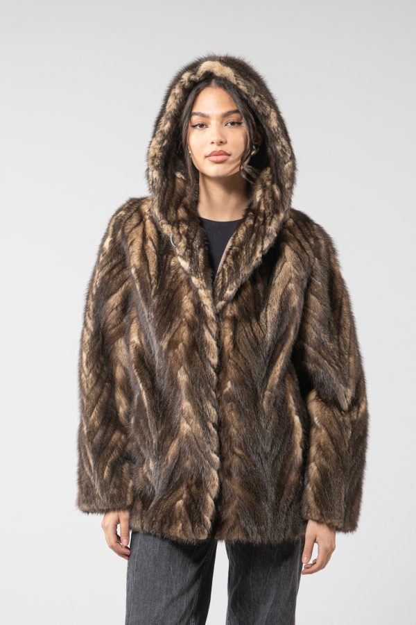 Veste en fourrure de vison marron avec capuche