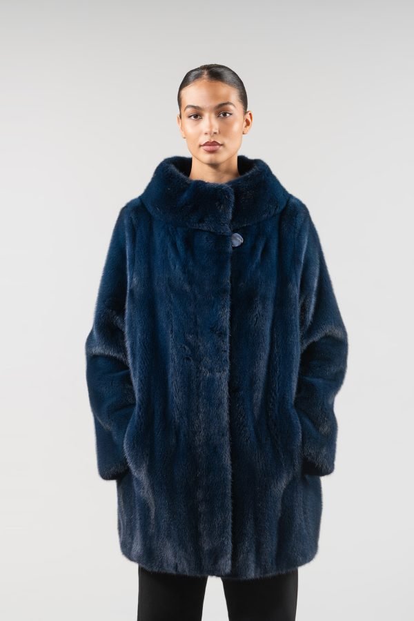 Navy Blue Mink Fur Coat with Oversized Collar. Navy Blue Mink Fur Coat with Oversized Collar.