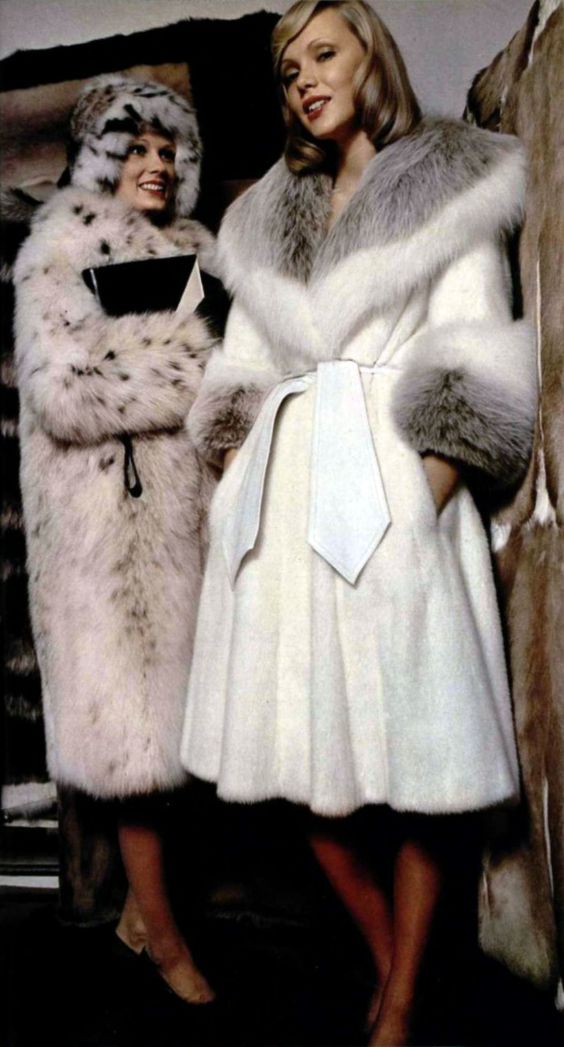 L'Officiel magazine 1974 vintage white fur coats