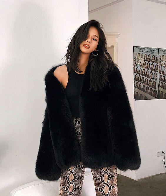 How To Wear Black Fur Coat This Winter, What To Wear With Black Fluffy Coat